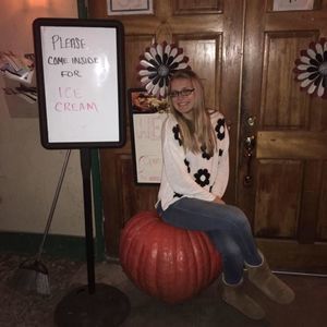 Meet your Posher, Lily